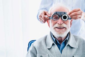 Cómo prevenir la pérdida de visión en la vejez